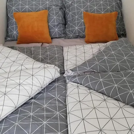 شقة Johann Apartman بالاتونسزارسكو